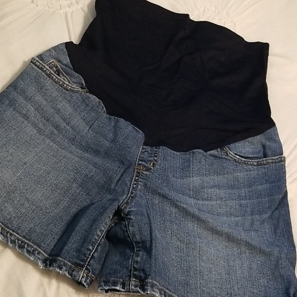 Liz Lange Maternity Jean Shorts